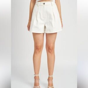 NWT En Saison Palisades High Waist Ivory Shorts